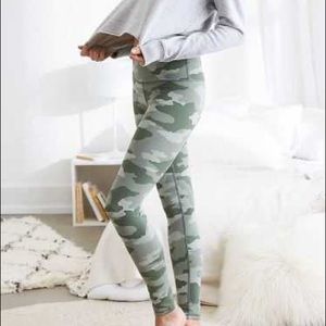 AE Move Camo Leggings